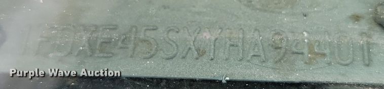 image for item LA9682 2000 Ford E450 Super Duty shuttle bus