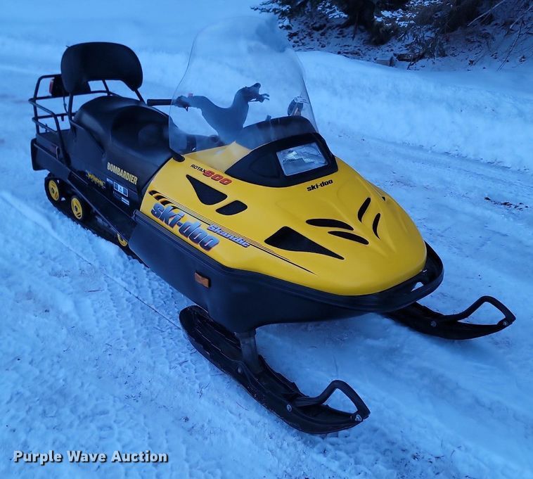 image for item LA9720 2003 Ski-doo Rotax 600 snowmobile