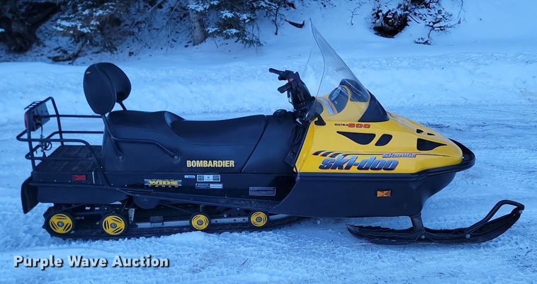 image for item LA9720 2003 Ski-doo Rotax 600 snowmobile
