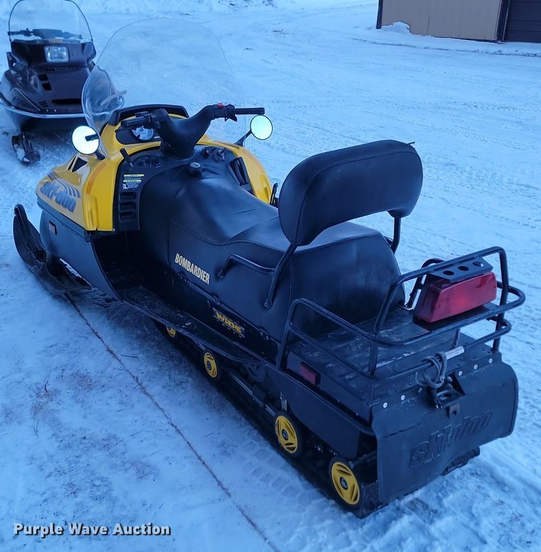 image for item LA9720 2003 Ski-doo Rotax 600 snowmobile