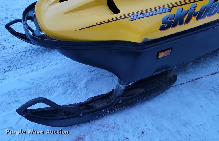 image for item LA9720 2003 Ski-doo Rotax 600 snowmobile