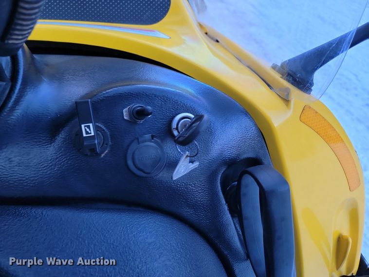 image for item LA9720 2003 Ski-doo Rotax 600 snowmobile