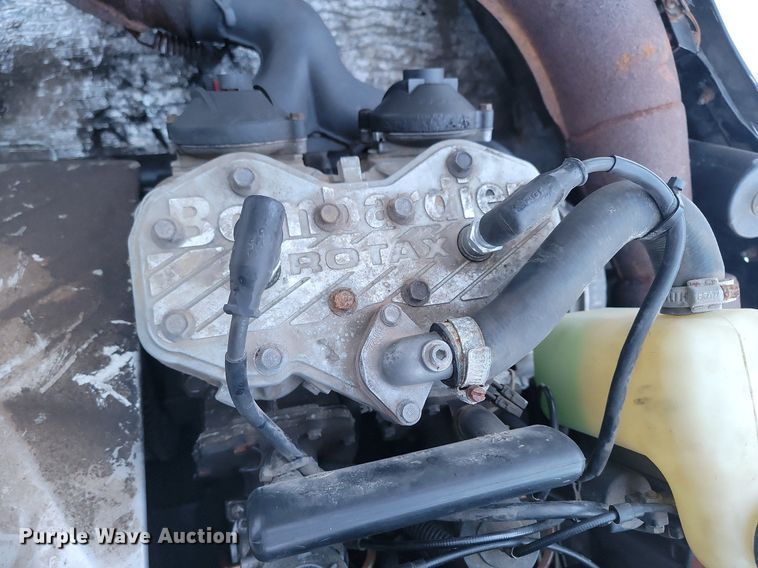 image for item LA9720 2003 Ski-doo Rotax 600 snowmobile