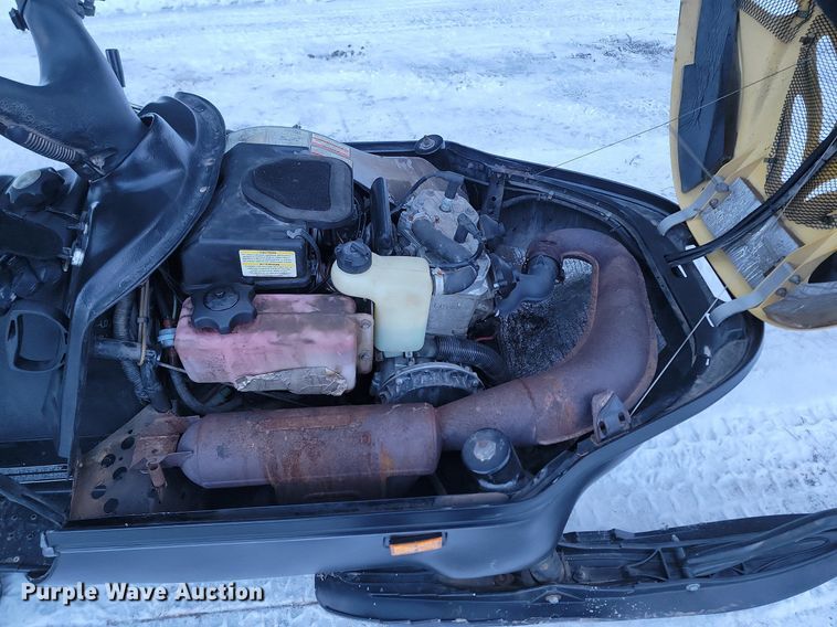 image for item LA9720 2003 Ski-doo Rotax 600 snowmobile