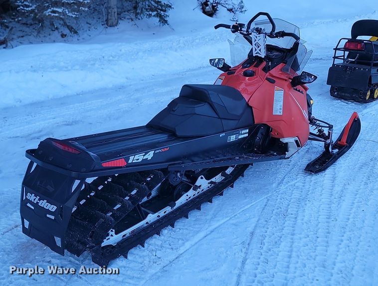 image for item LA9721 2015 Ski-Doo Summit SP 600 HDE-TECH snowmobile