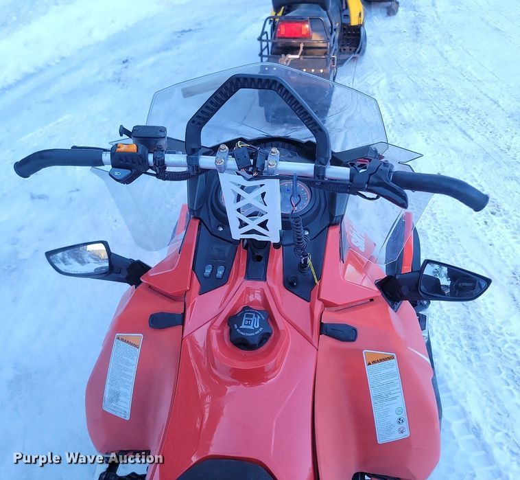 image for item LA9721 2015 Ski-Doo Summit SP 600 HDE-TECH snowmobile