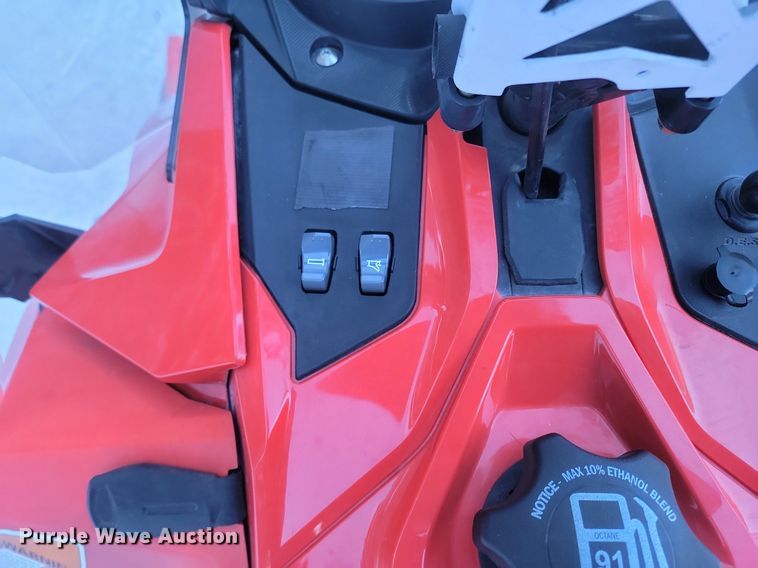 image for item LA9721 2015 Ski-Doo Summit SP 600 HDE-TECH snowmobile