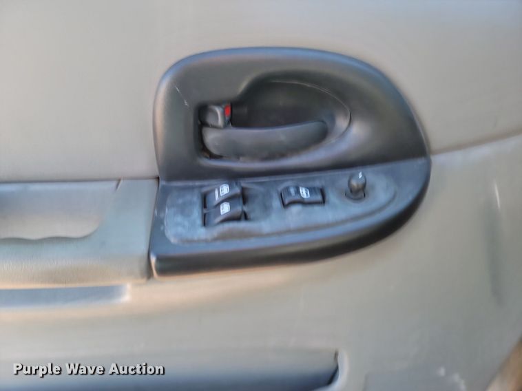 image for item LA9728 2004 Chevrolet  Venture  van