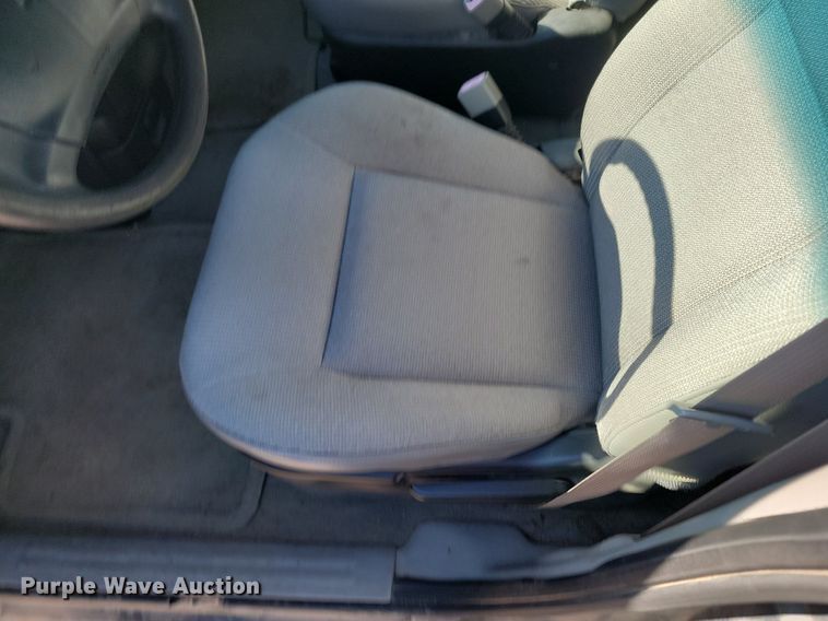 image for item LA9728 2004 Chevrolet  Venture  van