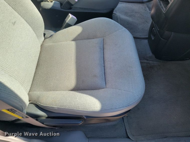 image for item LA9728 2004 Chevrolet  Venture  van