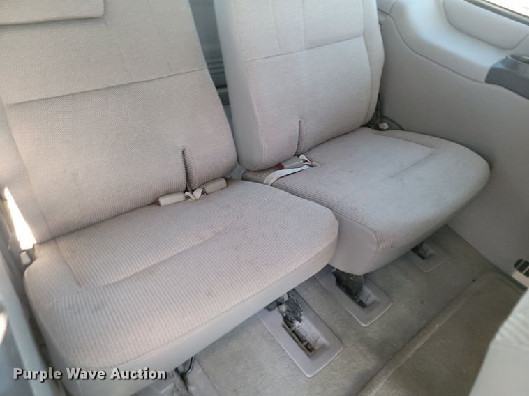 image for item LA9728 2004 Chevrolet  Venture  van