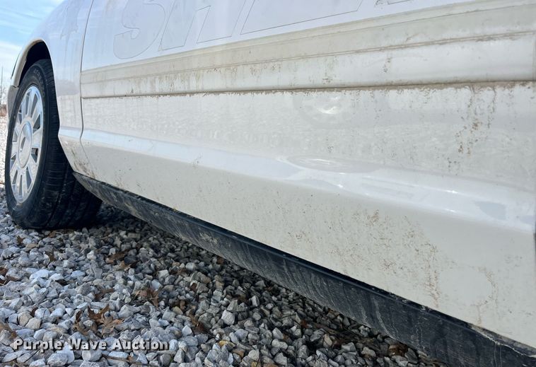 image for item LD9996 2011 Ford Crown Victoria Police Interceptor 