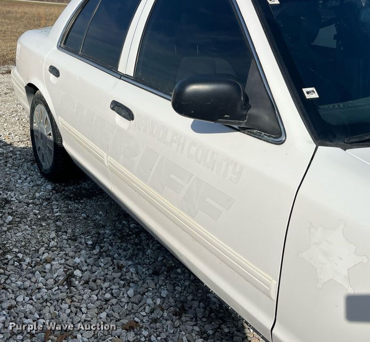 image for item LD9996 2011 Ford Crown Victoria Police Interceptor 