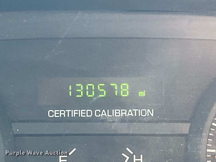 image for item LD9996 2011 Ford Crown Victoria Police Interceptor 