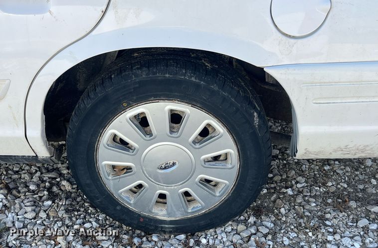 image for item LD9996 2011 Ford Crown Victoria Police Interceptor 