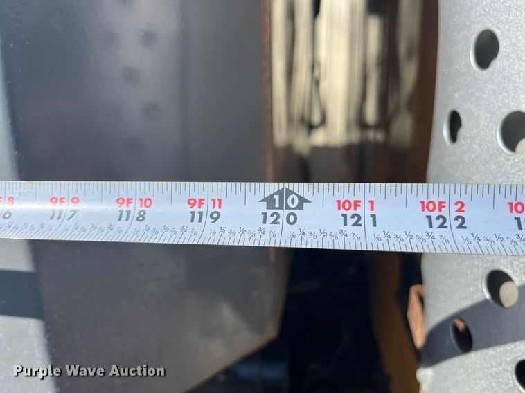 image for item LE9011 1997 International  4900 dump truck