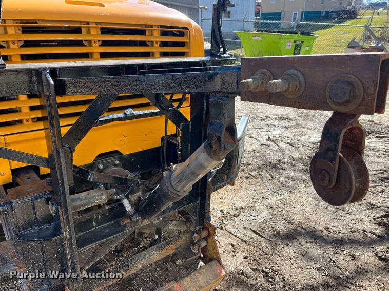 image for item LE9011 1997 International  4900 dump truck