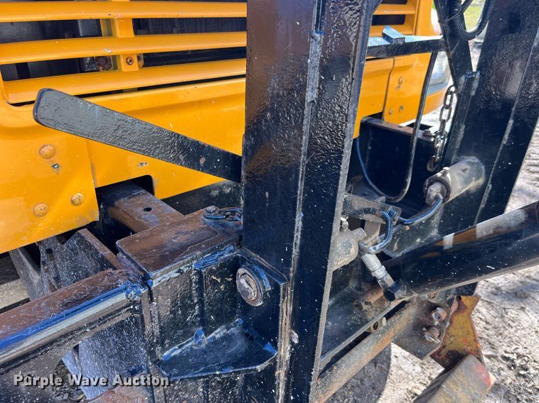 image for item LE9011 1997 International  4900 dump truck