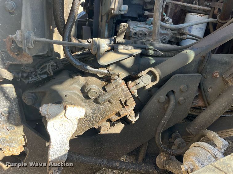 image for item LE9011 1997 International  4900 dump truck