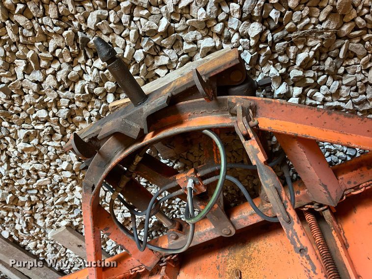 image for item LE9011 1997 International  4900 dump truck