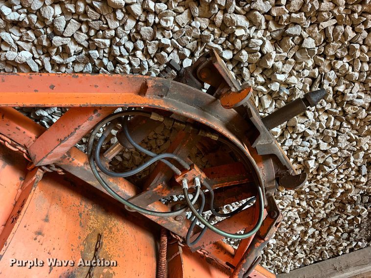 image for item LE9011 1997 International  4900 dump truck