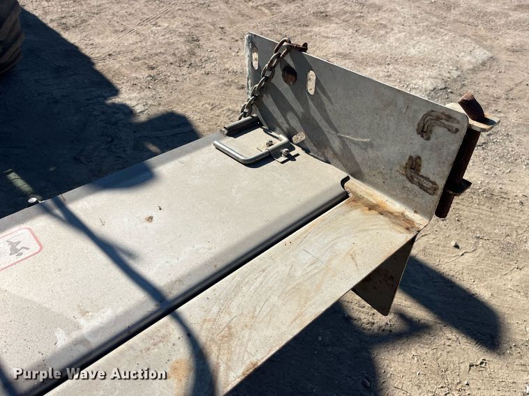 image for item LE9013 Meyer end gate spreader