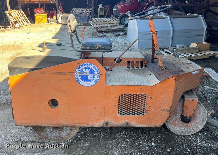 image for item LE9014 Rosco Vibrastat II double drum roller