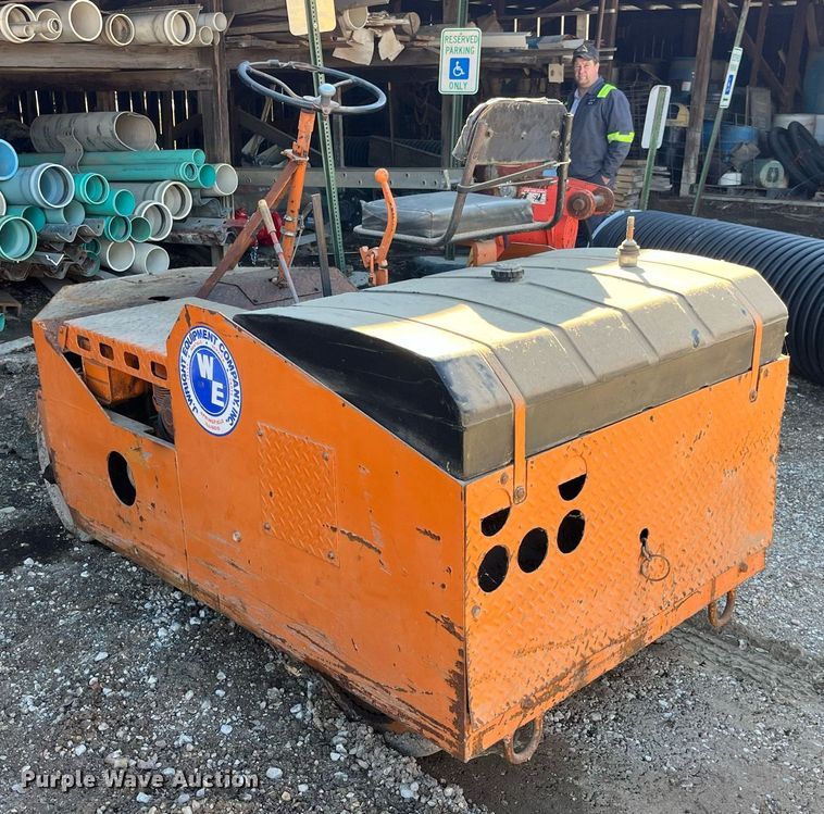 image for item LE9014 Rosco Vibrastat II double drum roller