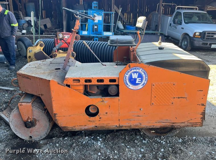 image for item LE9014 Rosco Vibrastat II double drum roller