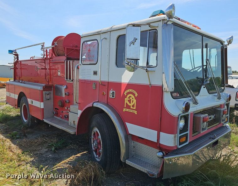 image for item LE9751 1982 Mack MC686F pumper fire truck