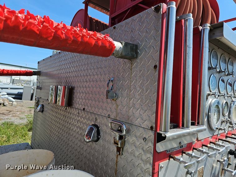 image for item LE9751 1982 Mack MC686F pumper fire truck