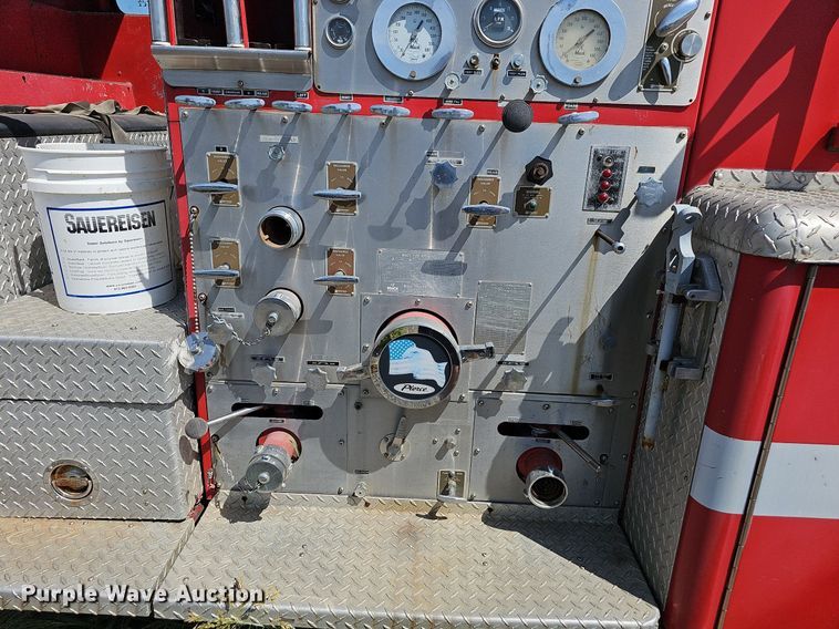 image for item LE9751 1982 Mack MC686F pumper fire truck