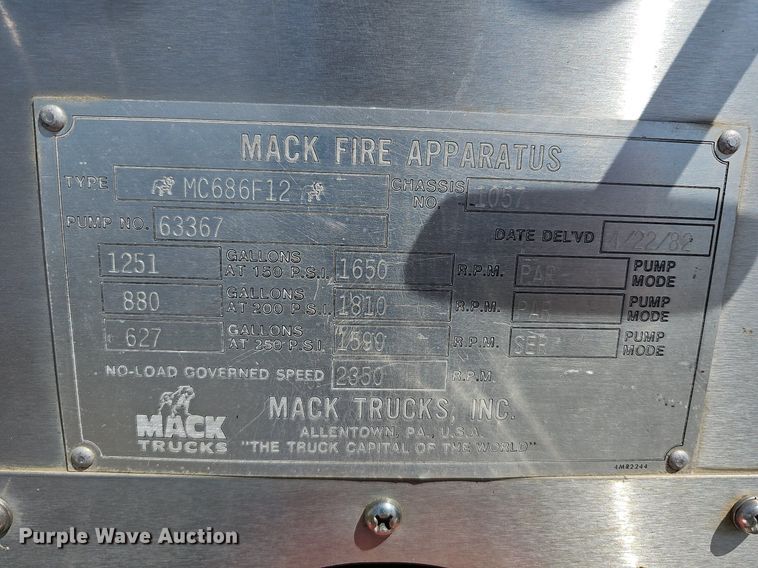 image for item LE9751 1982 Mack MC686F pumper fire truck