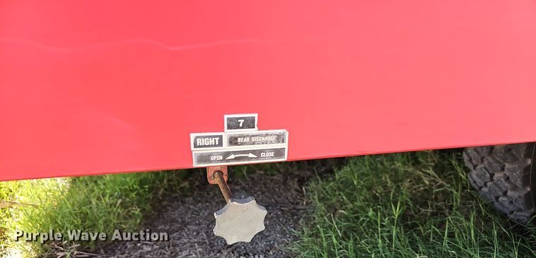 image for item LE9751 1982 Mack MC686F pumper fire truck