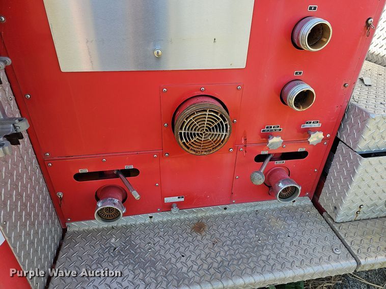 image for item LE9751 1982 Mack MC686F pumper fire truck