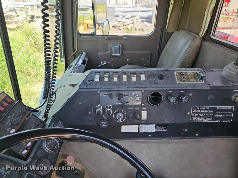 image for item LE9751 1982 Mack MC686F pumper fire truck