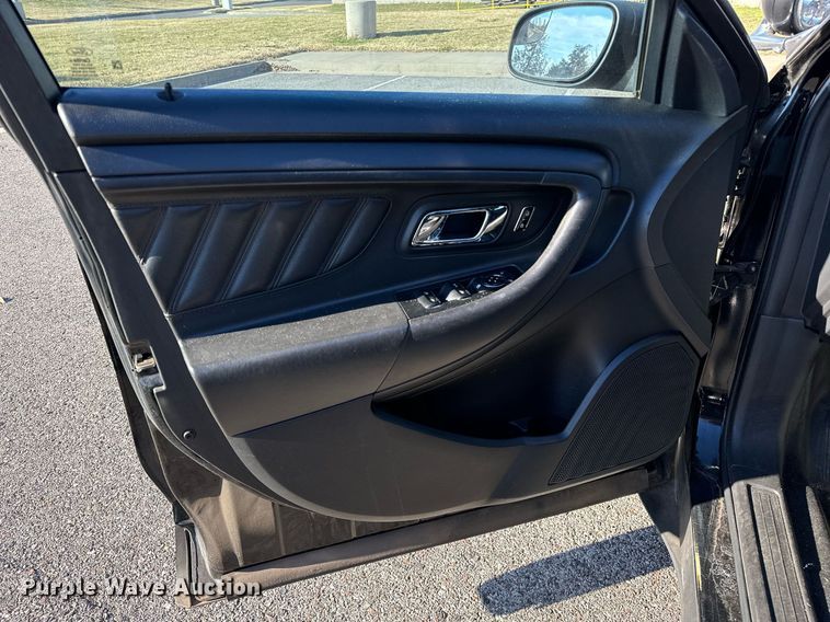 image for item LM9929 2013 Ford Taurus Police Interceptor 