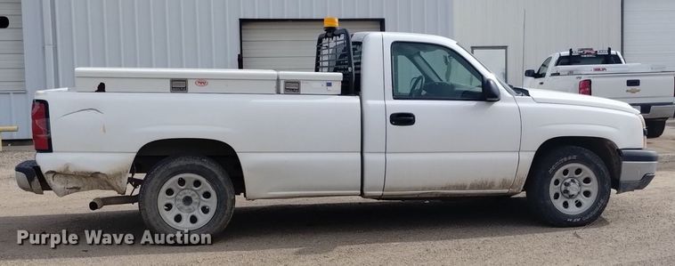 image for item LN9930 2006 Chevrolet Silverado 1500 pickup truck