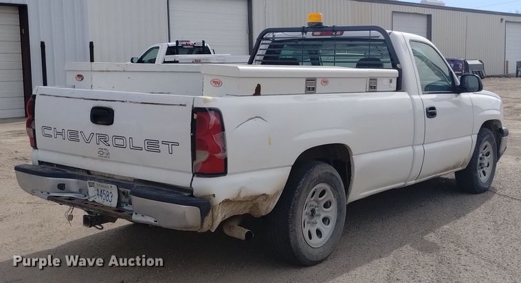 image for item LN9930 2006 Chevrolet Silverado 1500 pickup truck