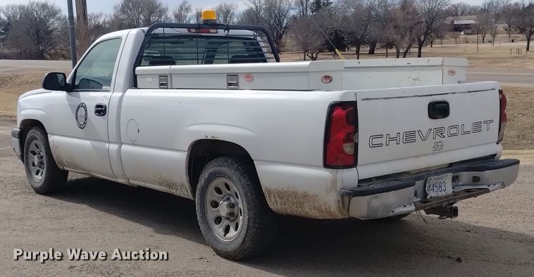 image for item LN9930 2006 Chevrolet Silverado 1500 pickup truck