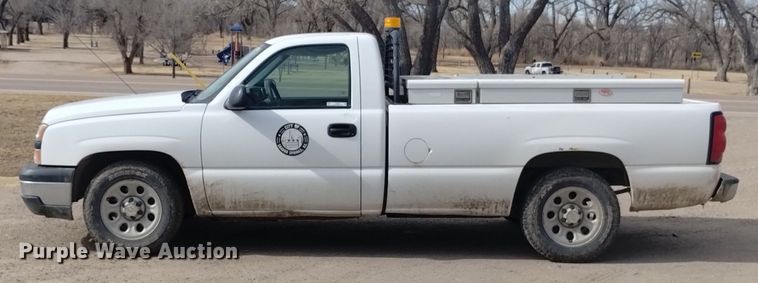 image for item LN9930 2006 Chevrolet Silverado 1500 pickup truck