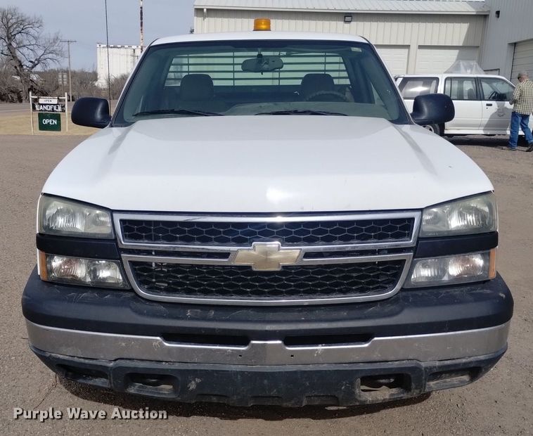 image for item LN9930 2006 Chevrolet Silverado 1500 pickup truck