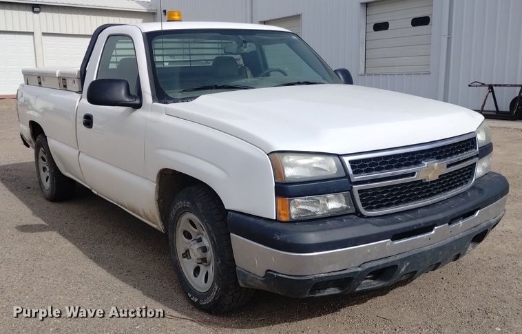 image for item LN9930 2006 Chevrolet Silverado 1500 pickup truck