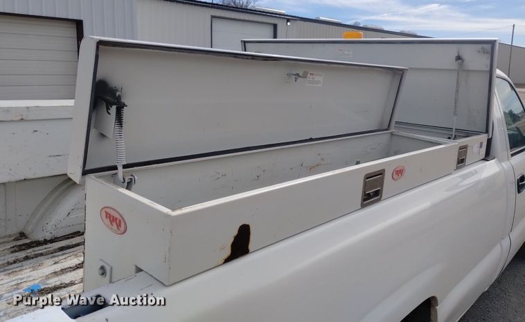 image for item LN9930 2006 Chevrolet Silverado 1500 pickup truck