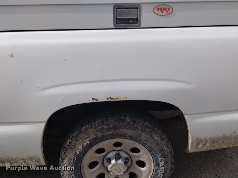 image for item LN9930 2006 Chevrolet Silverado 1500 pickup truck