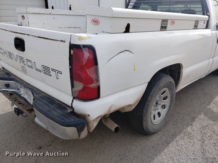 image for item LN9930 2006 Chevrolet Silverado 1500 pickup truck
