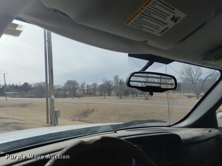 image for item LN9930 2006 Chevrolet Silverado 1500 pickup truck