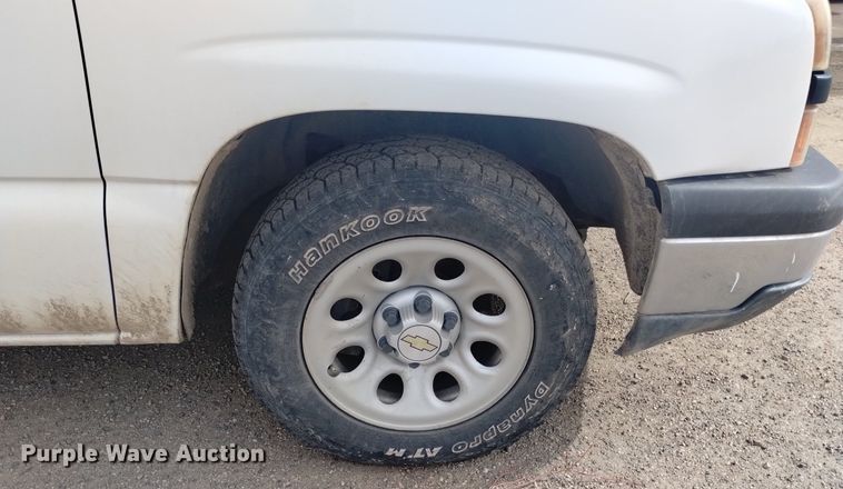 image for item LN9930 2006 Chevrolet Silverado 1500 pickup truck