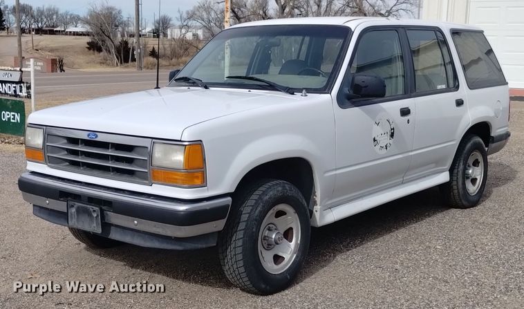image for item LN9931 1994 Ford Explorer XL SUV