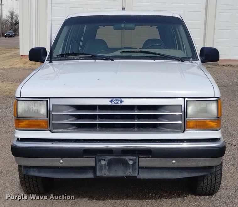image for item LN9931 1994 Ford Explorer XL SUV
